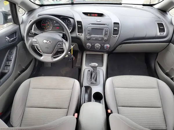 KNAFX4A65G5532595 2016 KIA FORTE - Image 8