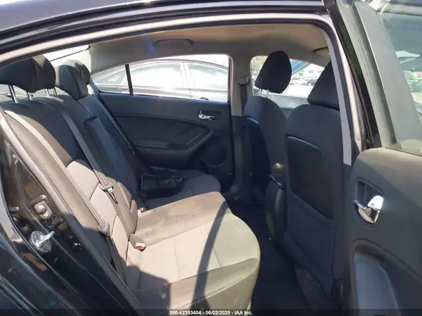 KNAFX4A65G5542673 2016 KIA FORTE - Image 8