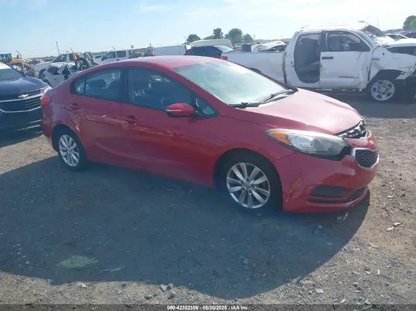 KNAFX4A65G5542771 2016 KIA FORTE - Image 1