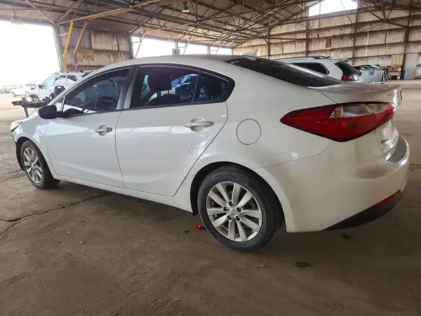 KNAFX4A65G5544794 2016 KIA FORTE - Image 2