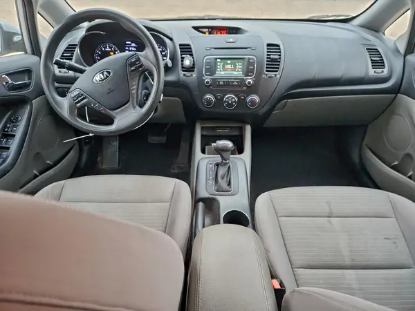 KNAFX4A65G5551311 2016 KIA FORTE - Image 8
