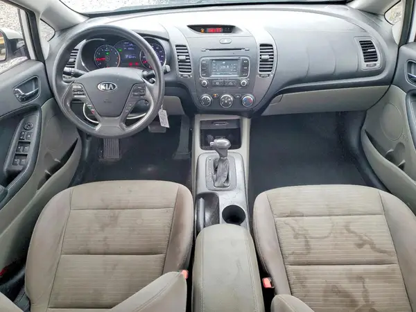 KNAFX4A65G5552121 2016 KIA FORTE - Image 8