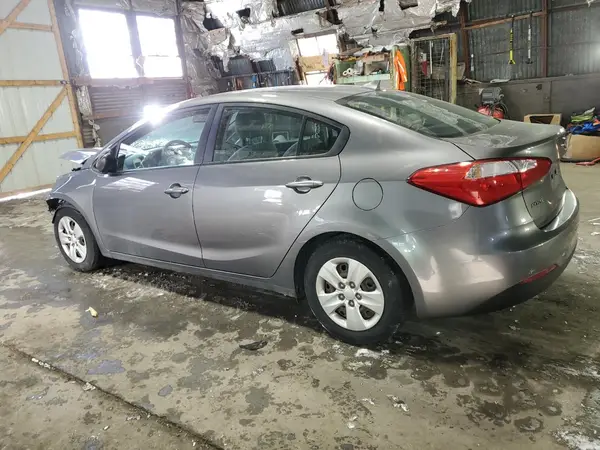 KNAFX4A65G5559358 2016 KIA FORTE - Image 2