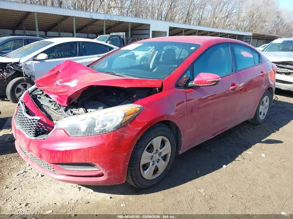 KNAFX4A65G5560221 2016 KIA FORTE - Image 2