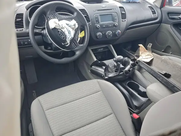KNAFX4A65G5563247 2016 KIA FORTE - Image 8