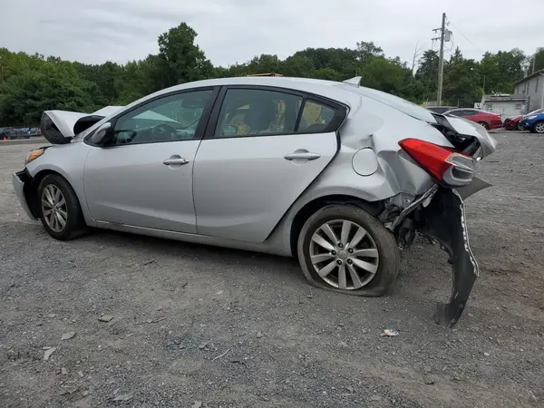 KNAFX4A65G5568982 2016 KIA FORTE - Image 2