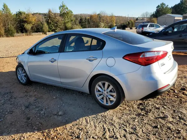 KNAFX4A65G5579822 2016 KIA FORTE - Image 2