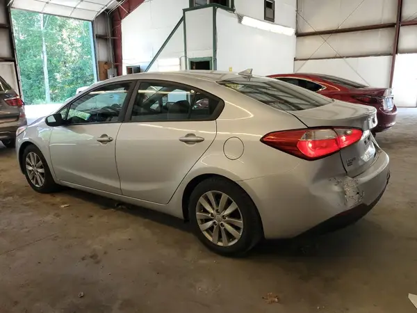 KNAFX4A65G5582171 2016 KIA FORTE - Image 2
