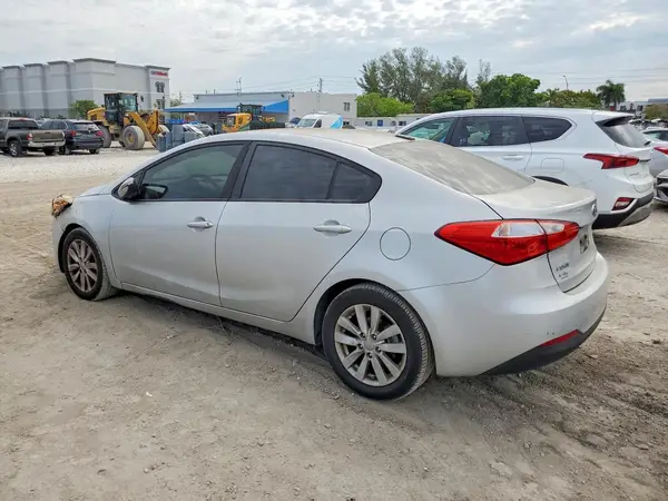 KNAFX4A65G5582333 2016 KIA FORTE - Image 2