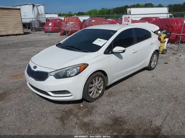 KNAFX4A65G5583272 2016 KIA FORTE - Image 2