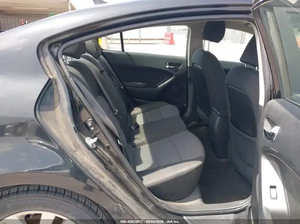 KNAFX4A65G5590559 2016 KIA FORTE - Image 8