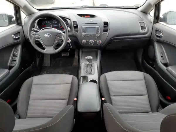 KNAFX4A65G5592795 2016 KIA FORTE - Image 8