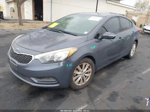 KNAFX4A65G5603679 2016 KIA FORTE - Image 2