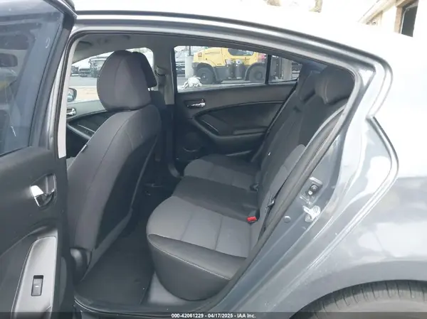 KNAFX4A65G5603679 2016 KIA FORTE - Image 8