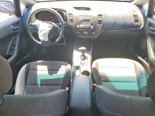 KNAFX4A65G5603701 2016 KIA FORTE - Image 8