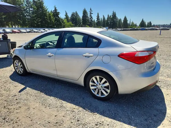 KNAFX4A65G5604119 2016 KIA FORTE - Image 2