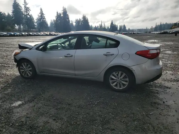 KNAFX4A65G5604122 2016 KIA FORTE - Image 2