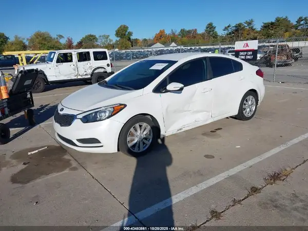KNAFX4A65G5604234 2016 KIA FORTE - Image 2