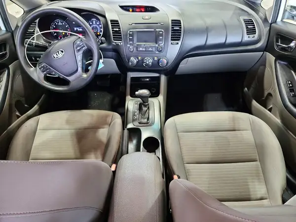 KNAFX4A65G5607893 2016 KIA FORTE - Image 8