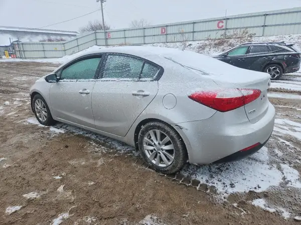 KNAFX4A65G5608574 2016 KIA FORTE - Image 2