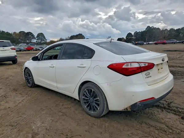 KNAFX4A66G5440914 2016 KIA FORTE - Image 2