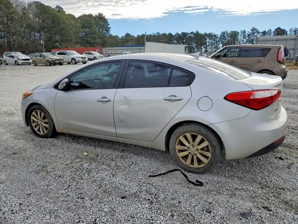 KNAFX4A66G5446227 2016 KIA FORTE - Image 2