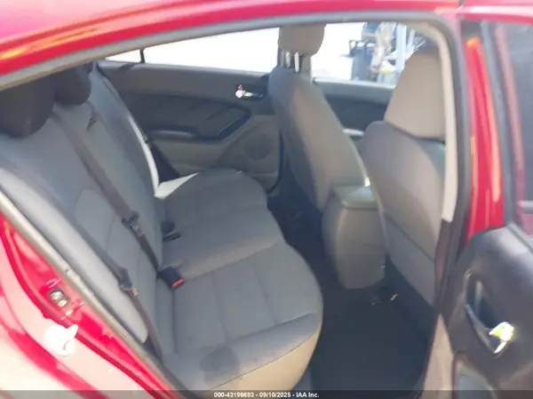 KNAFX4A66G5460872 2016 KIA FORTE - Image 8