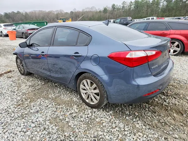 KNAFX4A66G5462640 2016 KIA FORTE - Image 2