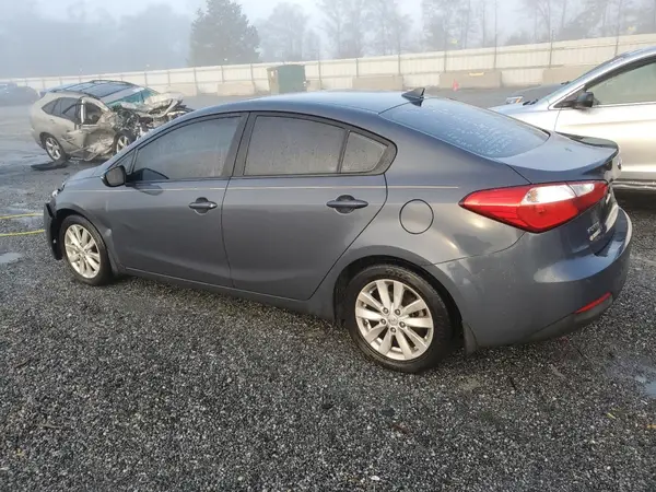 KNAFX4A66G5469619 2016 KIA FORTE - Image 2