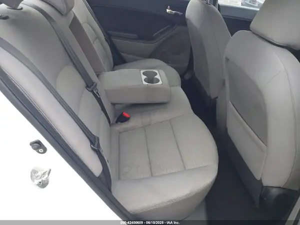 KNAFX4A66G5477915 2016 KIA FORTE - Image 8
