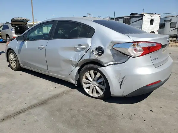 KNAFX4A66G5506121 2016 KIA FORTE - Image 2