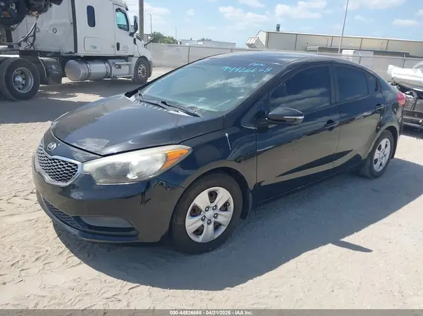 KNAFX4A66G5512288 2016 KIA FORTE - Image 2