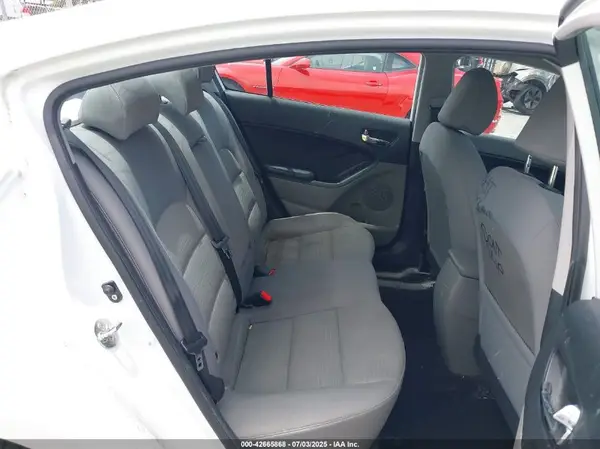 KNAFX4A66G5512419 2016 KIA FORTE - Image 8