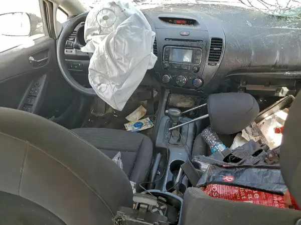KNAFX4A66G5518446 2016 KIA FORTE - Image 8
