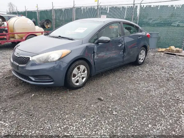 KNAFX4A66G5521217 2016 KIA FORTE - Image 2
