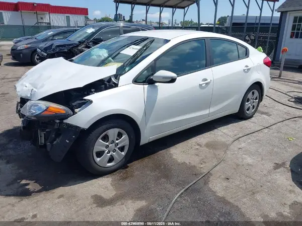 KNAFX4A66G5532427 2016 KIA FORTE - Image 2