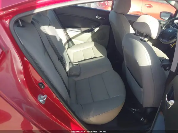 KNAFX4A66G5532783 2016 KIA FORTE - Image 8