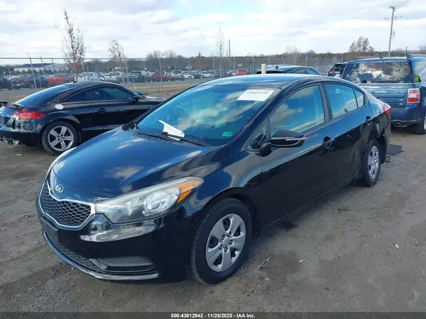 KNAFX4A66G5535635 2016 KIA FORTE - Image 2