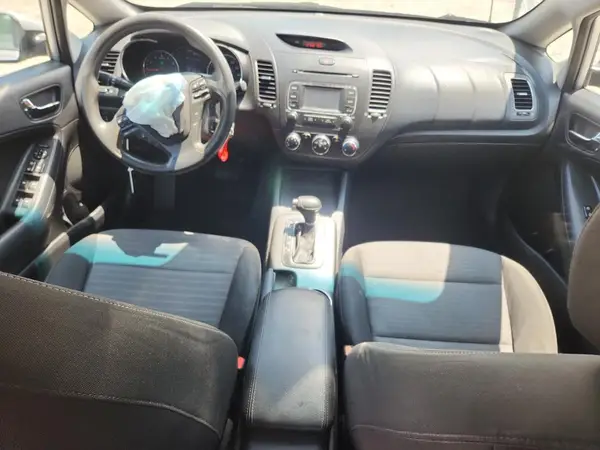 KNAFX4A66G5537918 2016 KIA FORTE - Image 8