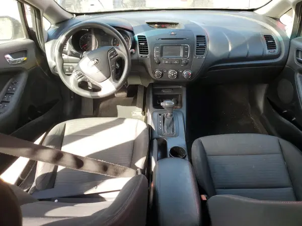KNAFX4A66G5537952 2016 KIA FORTE - Image 8