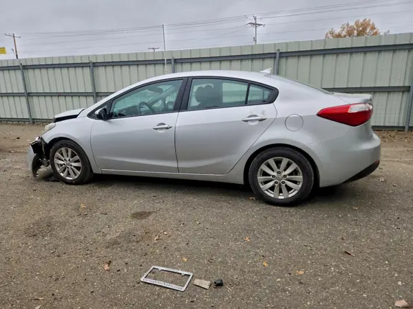 KNAFX4A66G5558395 2016 KIA FORTE - Image 2