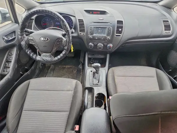 KNAFX4A66G5558395 2016 KIA FORTE - Image 8