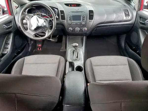 KNAFX4A66G5560275 2016 KIA FORTE - Image 8