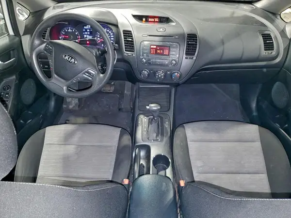KNAFX4A66G5560390 2016 KIA FORTE - Image 8