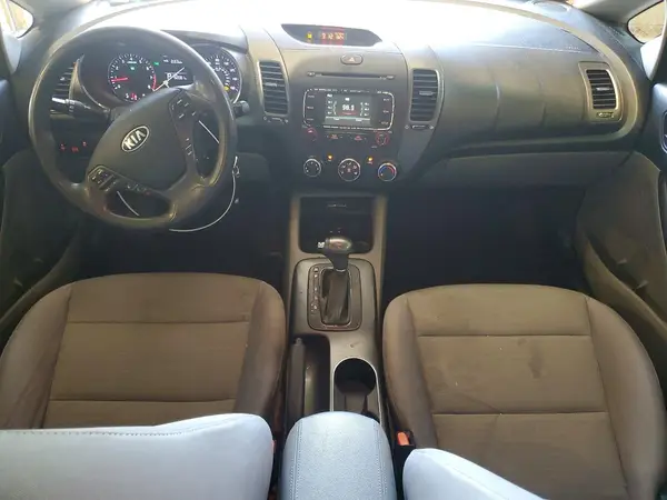 KNAFX4A66G5570000 2016 KIA FORTE - Image 8
