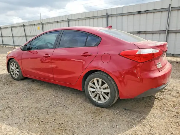 KNAFX4A66G5571678 2016 KIA FORTE - Image 2