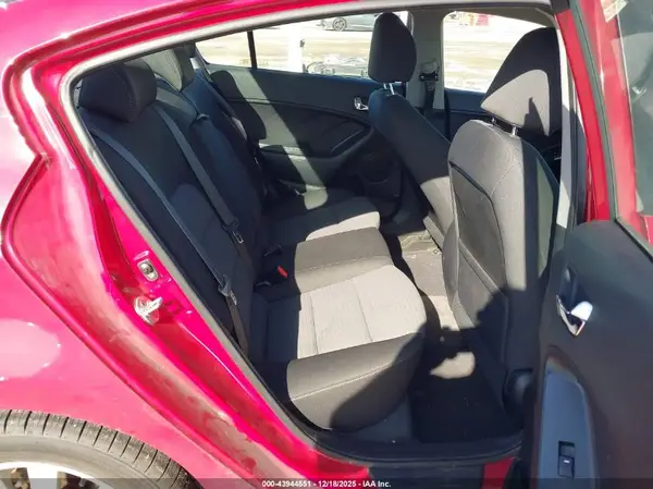 KNAFX4A66G5571681 2016 KIA FORTE - Image 8