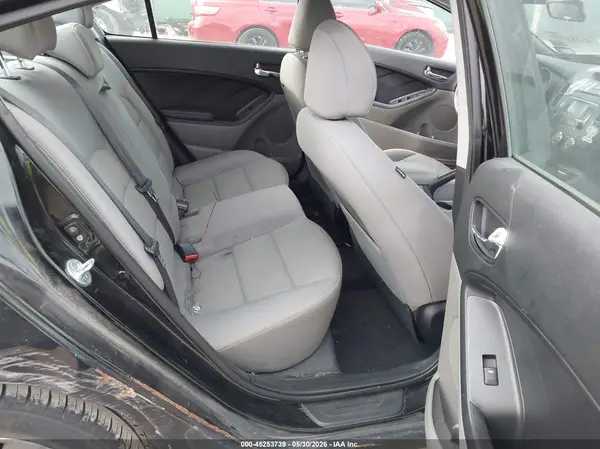 KNAFX4A66G5580087 2016 KIA FORTE - Image 8