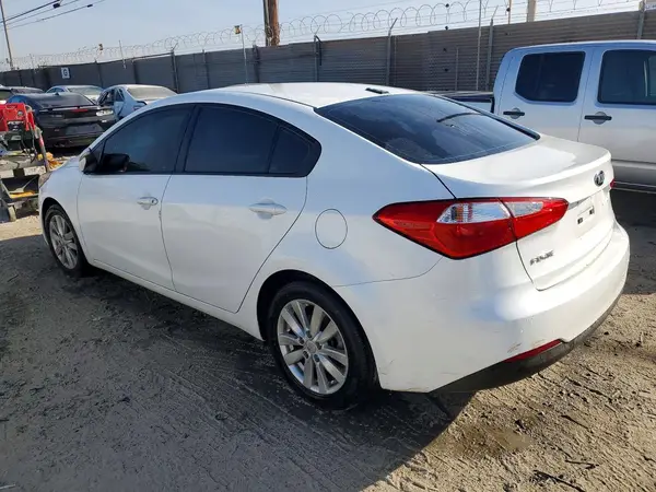KNAFX4A66G5591316 2016 KIA FORTE - Image 2