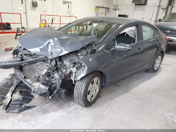 KNAFX4A66G5593647 2016 KIA FORTE - Image 2